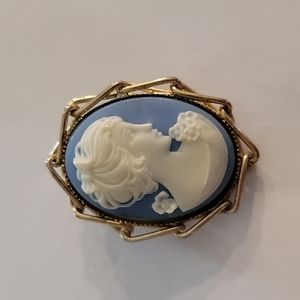 Vintage cameo